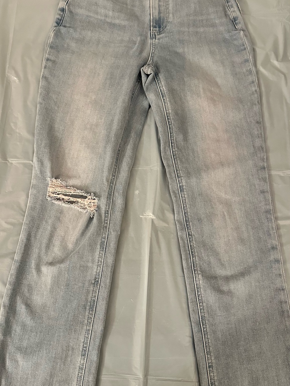 PAIGE Light Blue Skinny Jeans with Distressed Knee